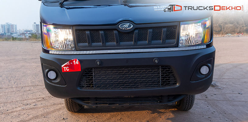 Mahindra Supro Profit Truck Excel comes with wrap around headlights with decent throw at night