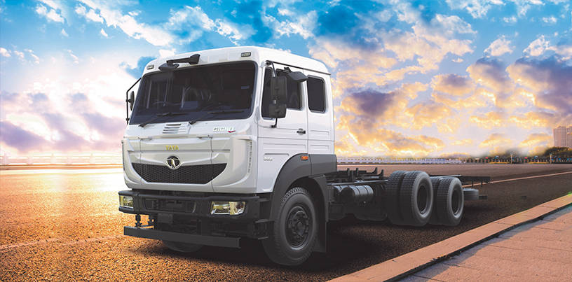 Product Review: Tata 3118 multi-axle truck | Trucks.cardekho.com