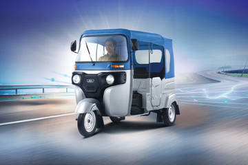 e auto bajaj