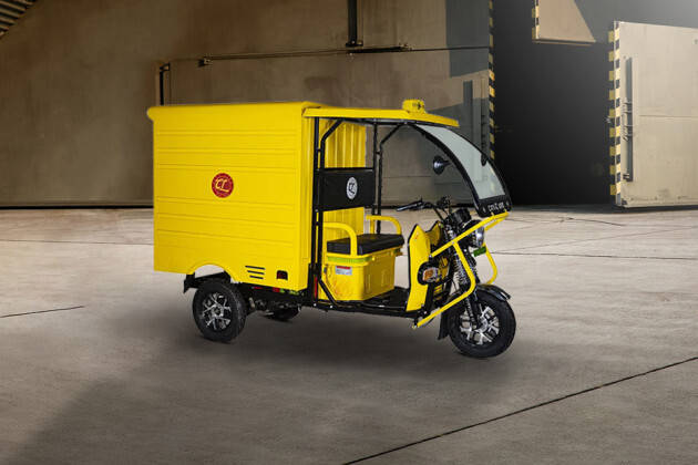 Mahindra e deals rickshaw loader