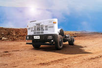 Tata LPT 1918 5L Turbotronn Cowl Tata LPT 1918 5L Turbotronn Cowl