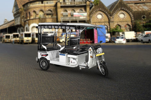 YC Electric Yatri Deluxe 4-Seater/Electric